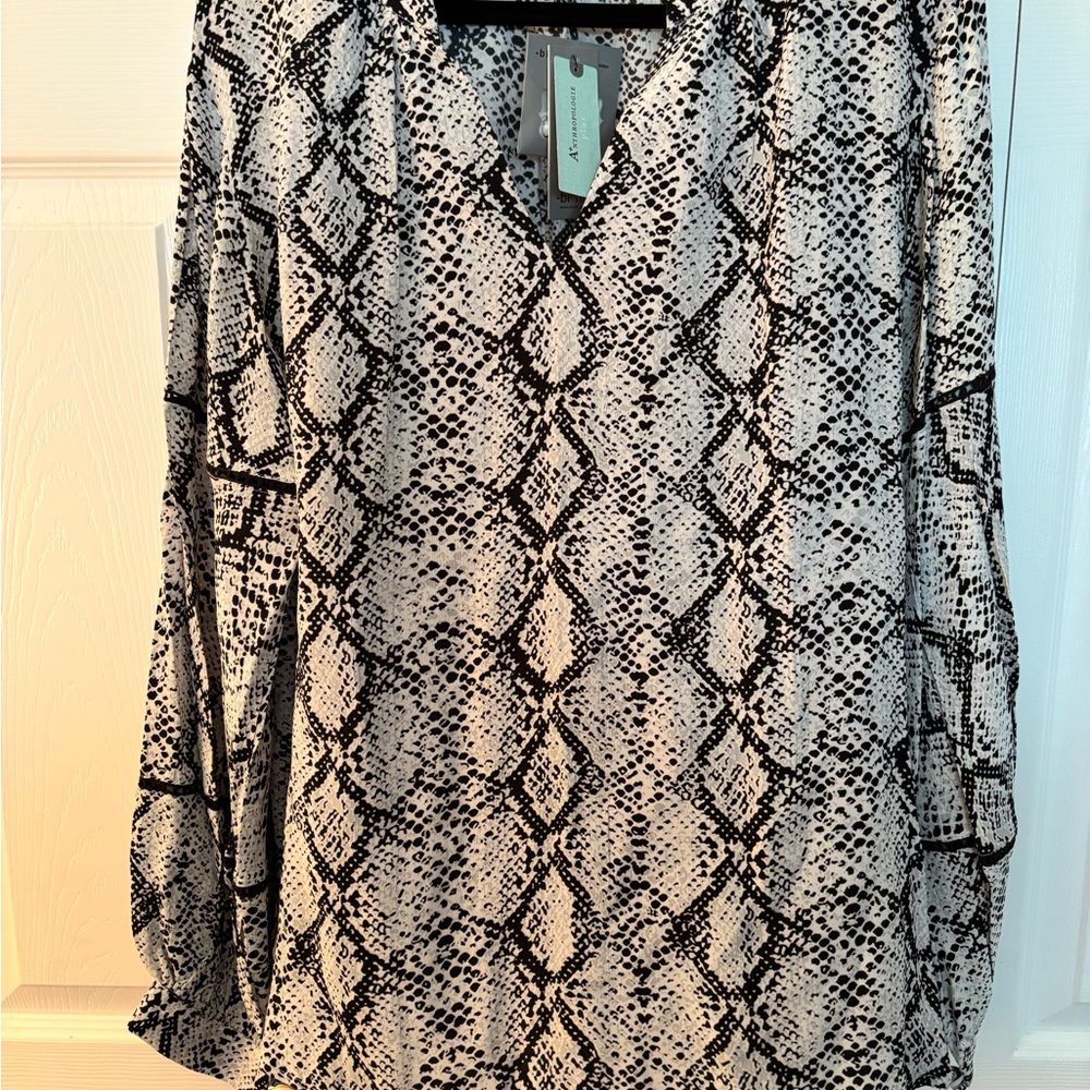 Anthropologie Black and White Long Sleeve Blouse with Mandarin Collar